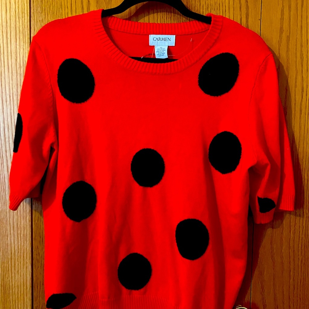 Red and black short sleeve sweater